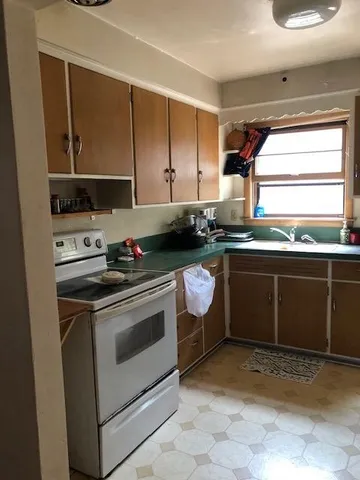 $1,595 | 921 Haywood Drive, Unit 1, Madison, WI 53715