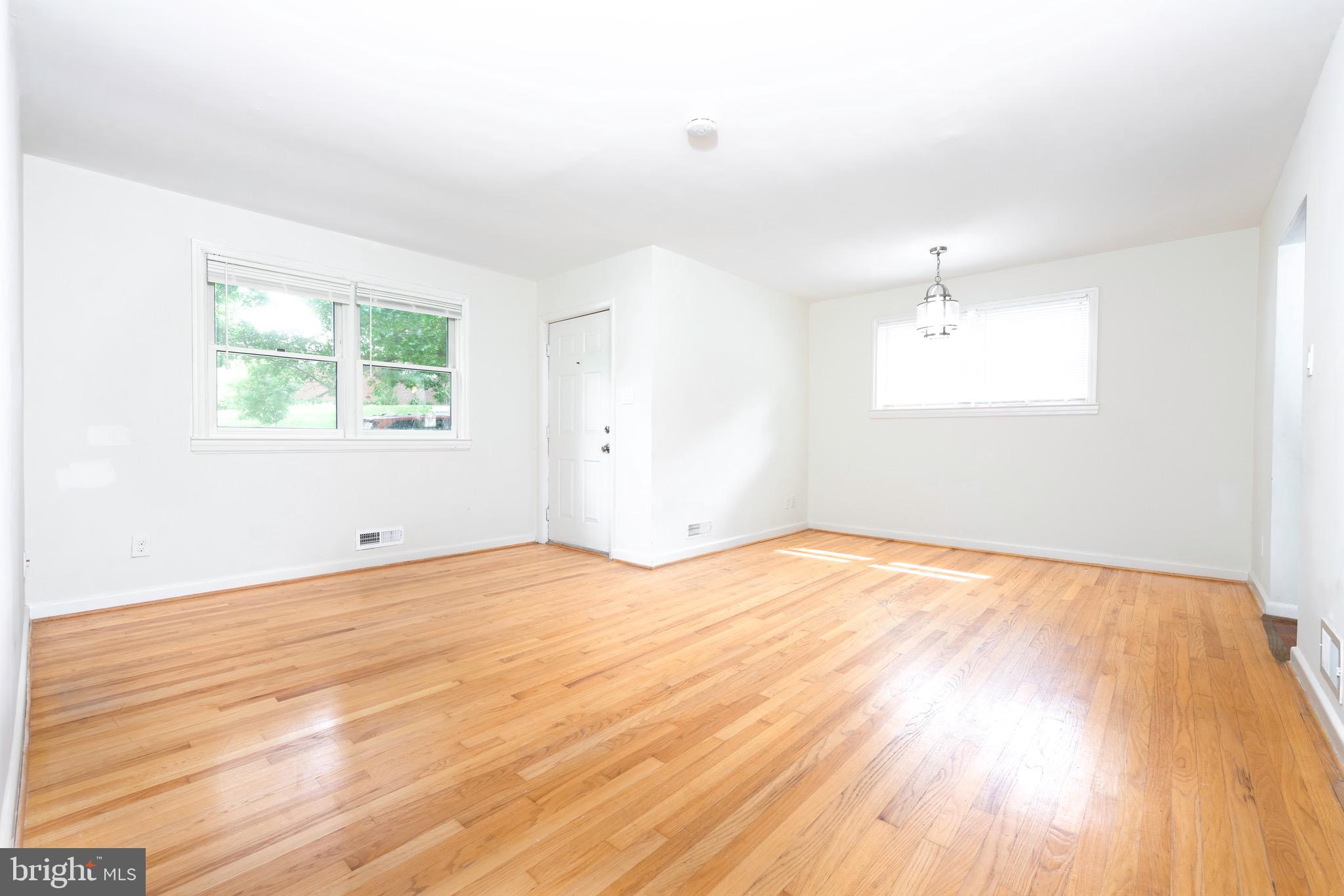 1418 Thornden Road Rockville, MD 20851 - Photo 5 of 17
