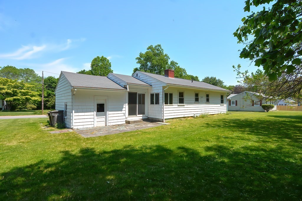 36 Croydon Road Framingham, MA 01702 - Photo 2 of 28 Gallery Image 2