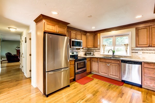 21 Saybrook Road Shrewsbury, MA 01545 - Photo 10 of 24 Gallery Image 10