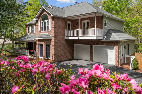 $700,000 | 483 Heather Marie Drive, Hendersonville, NC 28792