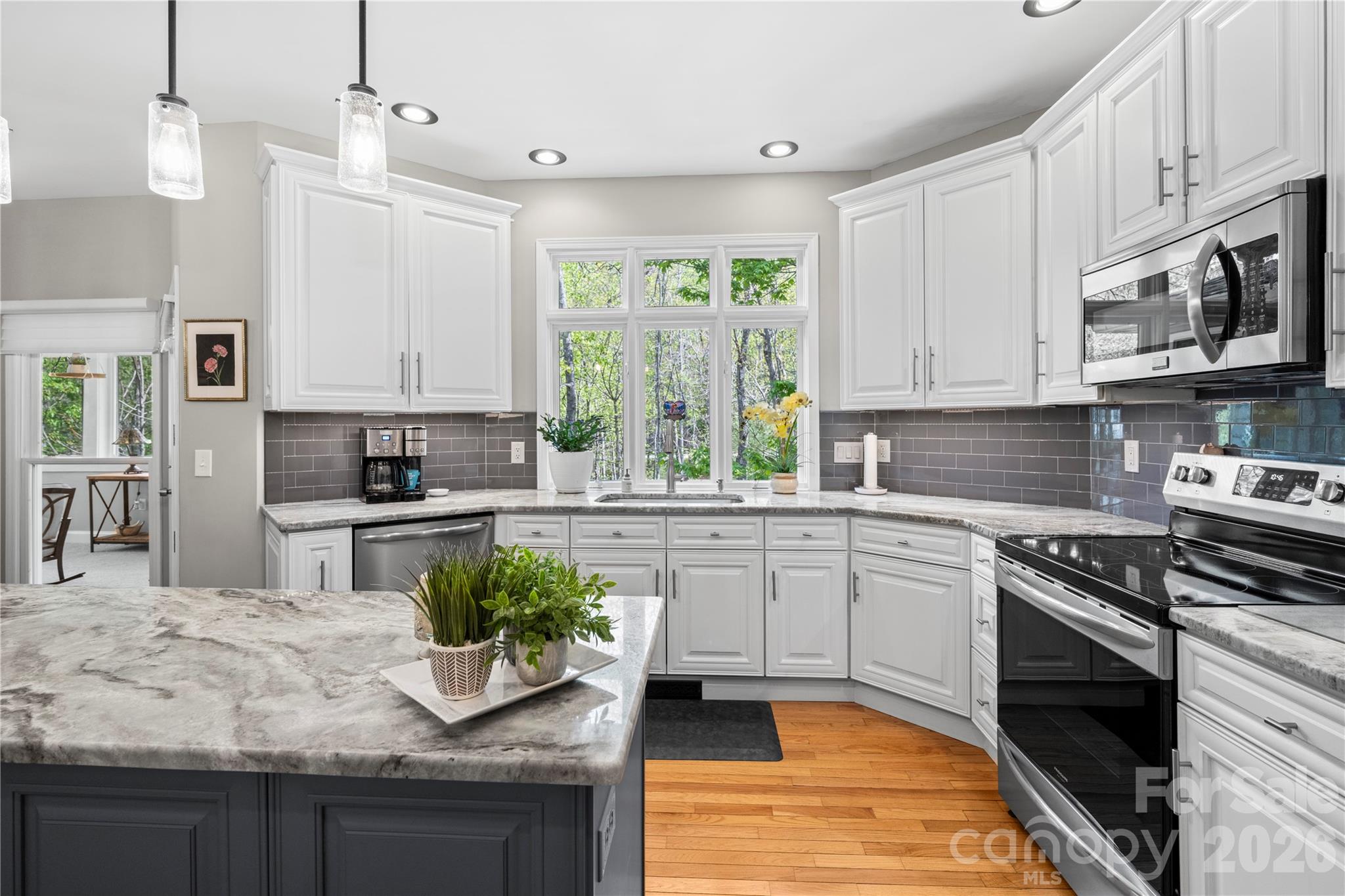 483 Heather Marie Drive Hendersonville, NC 28792 - Photo 4 of 48