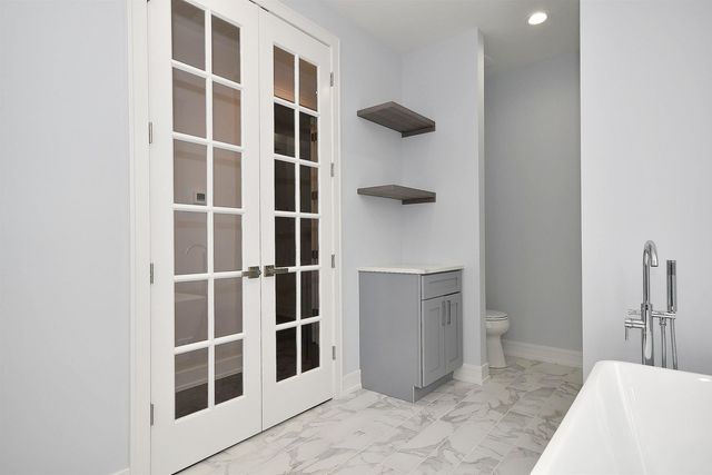 $699,000 | 3824 South Wallace Street, Chicago, IL 60609