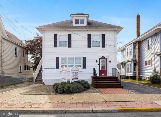 $1,500 | 706 North High Street, Unit 2, Millville, NJ 08332