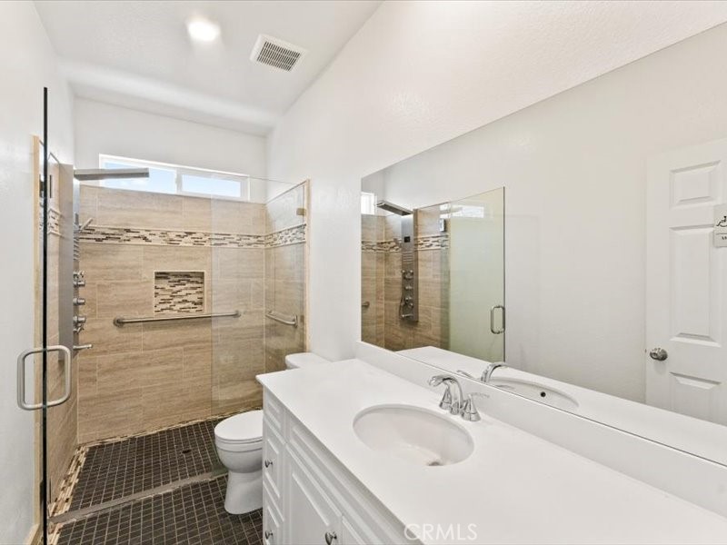 7561 Baerss Road Riverside, CA 92507 - Photo 16 of 34 BATHROOM 2