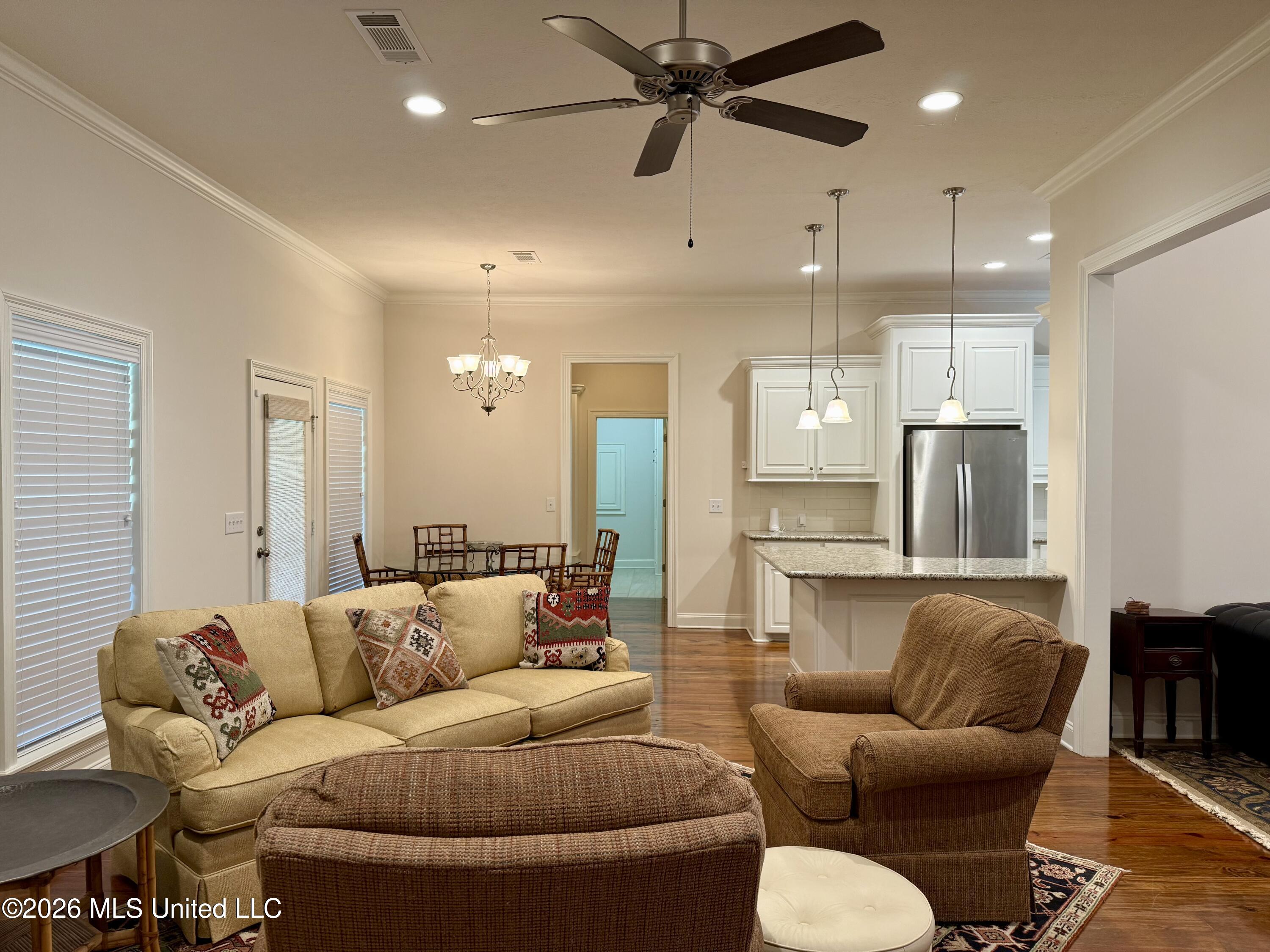 242 Falls Crossing Madison, MS 39110 - Photo 3 of 29 IMG_E9523