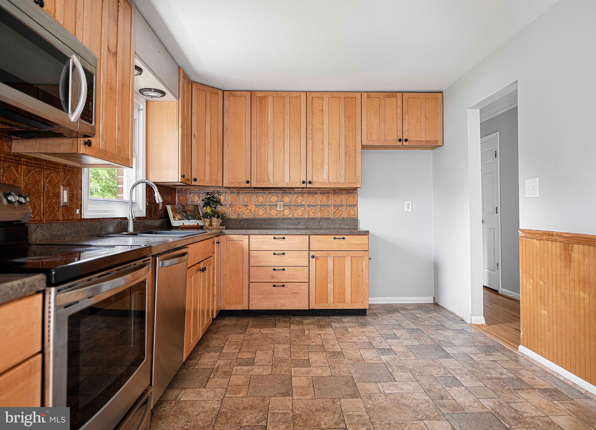 1626 Redfield Road Bel Air, MD 21015 - Photo 12 of 38 Kitchen