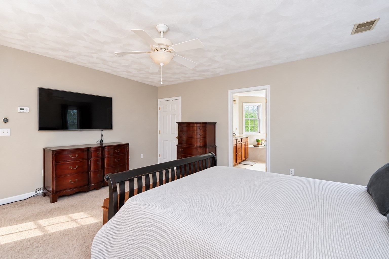 14 West Ledge Road Clinton, MA 01510 - Photo 18 of 37 Gallery Image 18