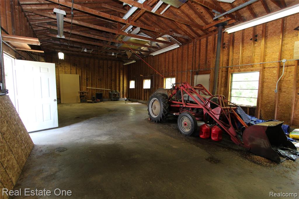 1325 South Hospital Road Waterford, MI 48327 - Photo 39 of 54