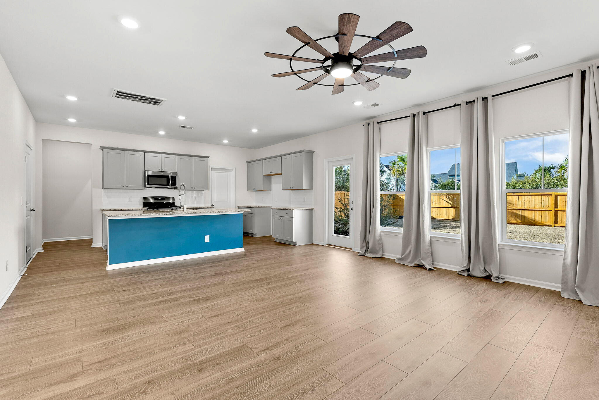 104 Country Gate Lane Summerville, SC 29485 - Photo 13 of 65 29689ad1-5433-4da3-b87b-4802105c2427