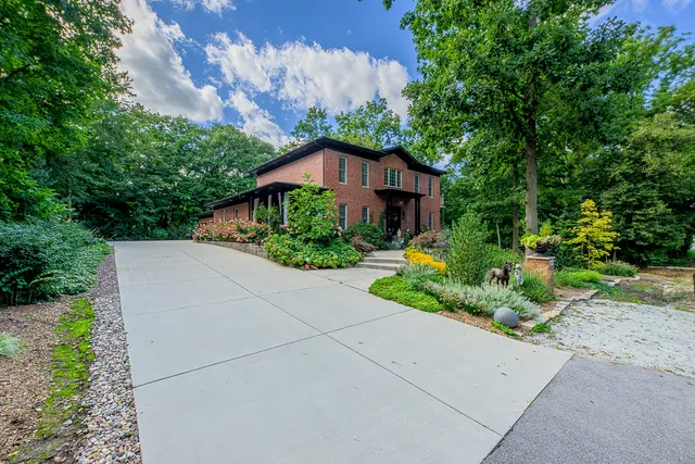 $1,300,000 | 20600 Old Wolf Road, Mokena, IL 60448