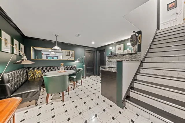 $1,300,000 | 20600 Old Wolf Road, Mokena, IL 60448