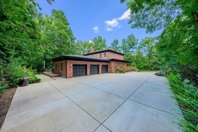 $1,300,000 | 20600 Old Wolf Road, Mokena, IL 60448