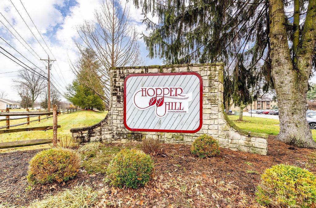 541 Davis Road, Unit 12 Cincinnati, OH 45255 - Photo 2 of 24 Gallery Image 2
