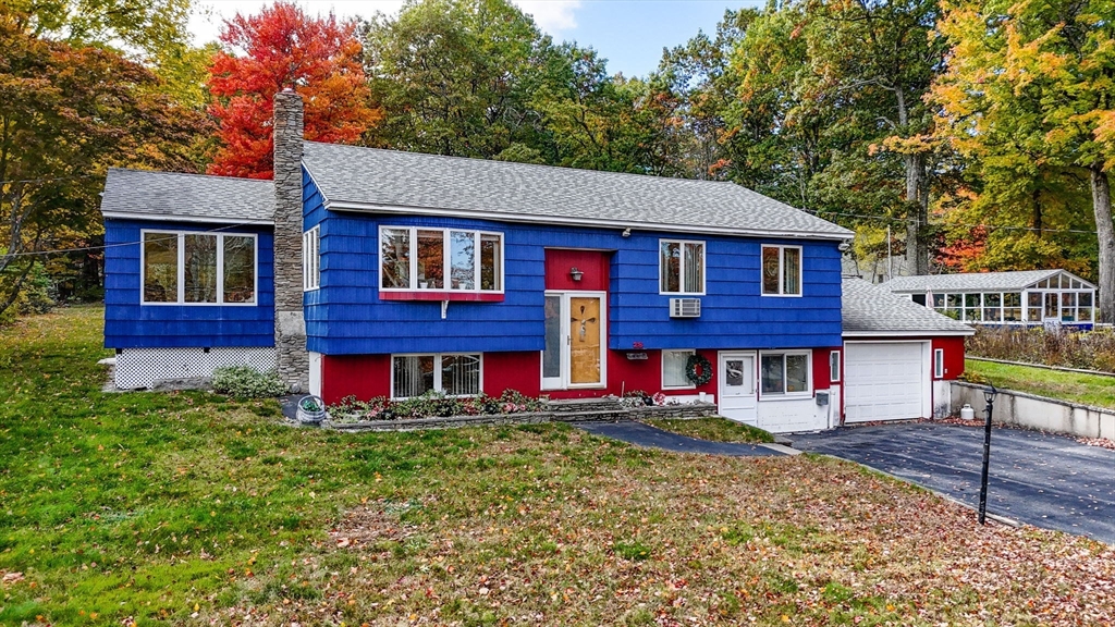 28 Ledge Road Pelham, NH 03076 - Photo 1 of 36