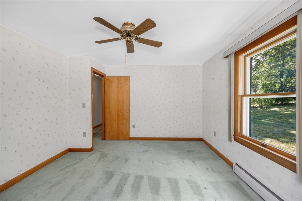 28 Ledge Road Pelham, NH 03076 - Photo 17 of 36