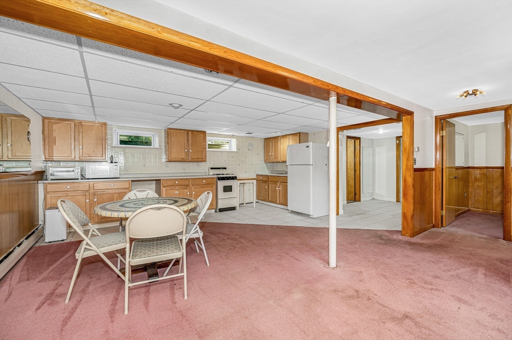28 Ledge Road Pelham, NH 03076 - Photo 21 of 36