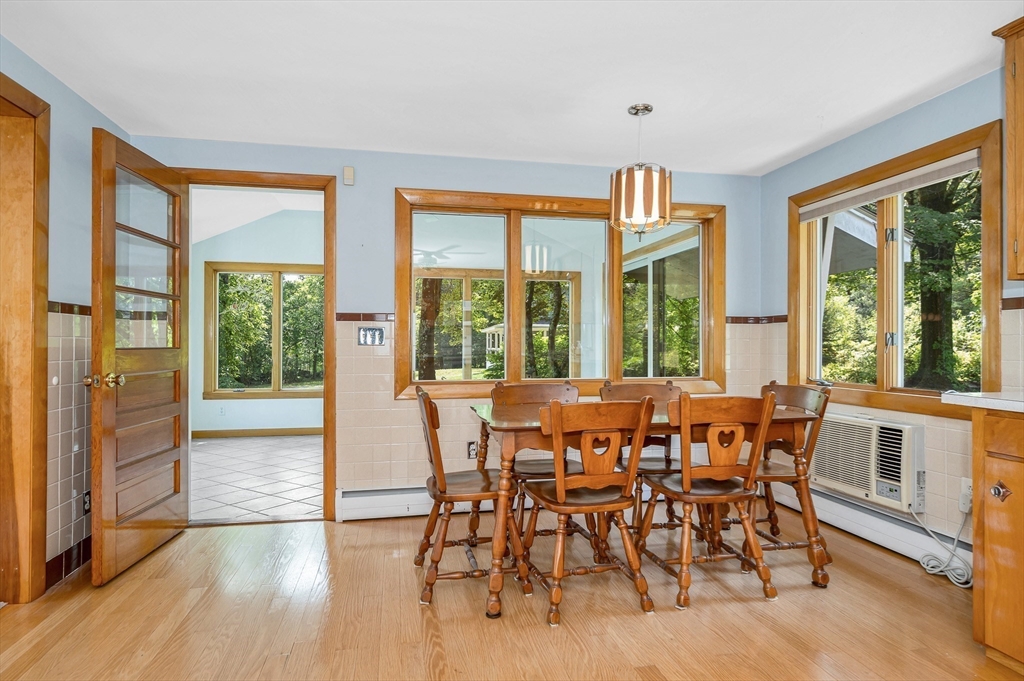 28 Ledge Road Pelham, NH 03076 - Photo 7 of 36