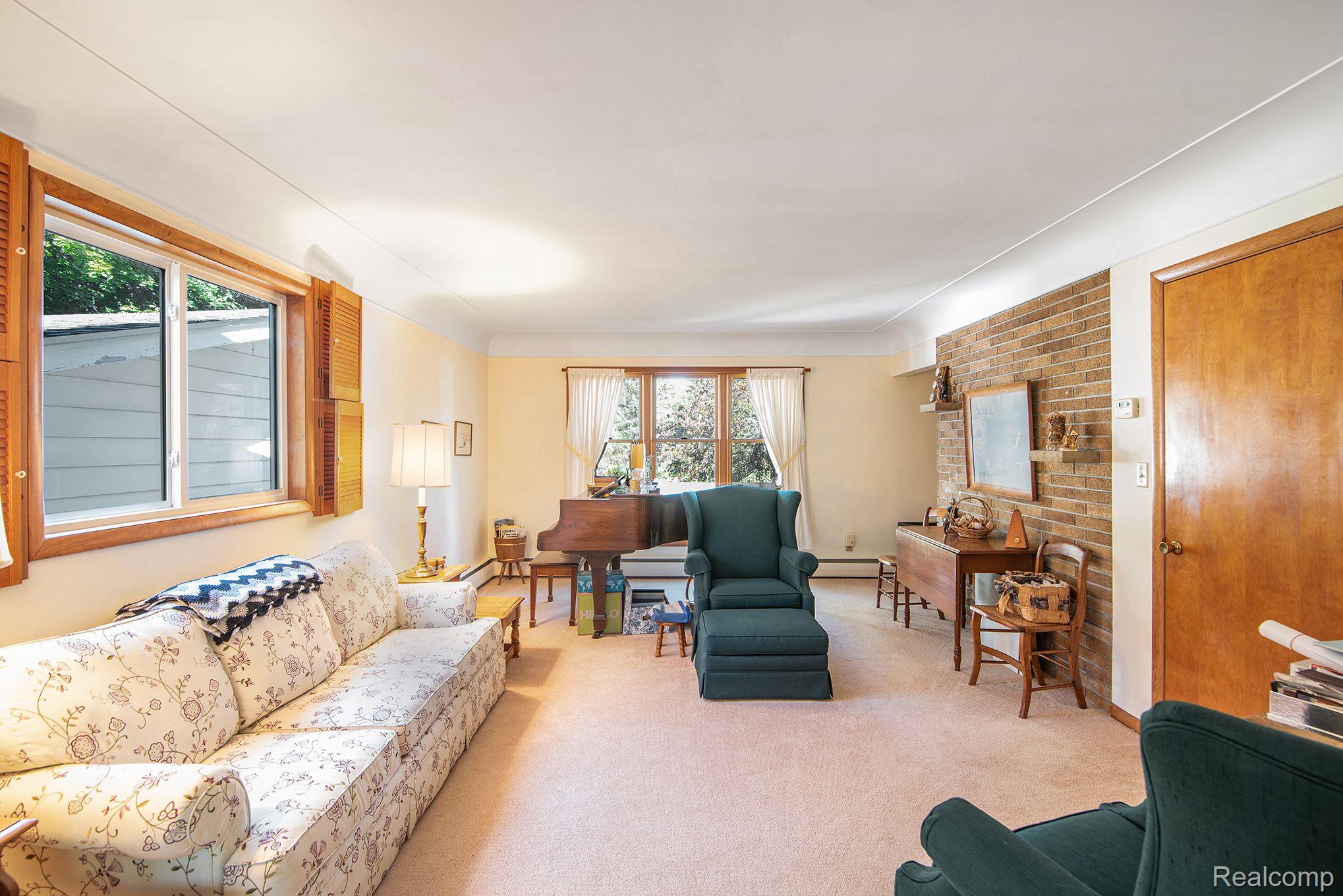 1098 Turrill Road Lapeer, MI 48446 - Photo 4 of 28 Gallery Image 4