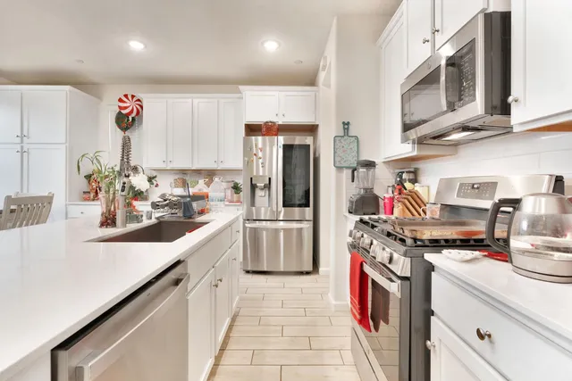 $415,000 | 6377 East Meritage Drive, Fresno, CA 93727