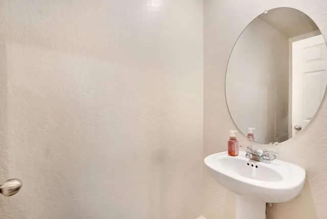 $415,000 | 6377 East Meritage Drive, Fresno, CA 93727