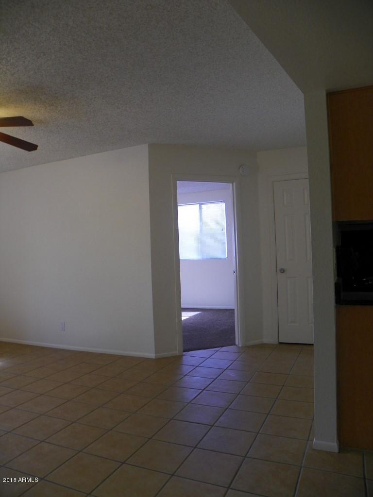 1336 East Mountain View Road, Unit 210 Phoenix, AZ 85020 - Photo 23 of 34 101_3881 (Medium)