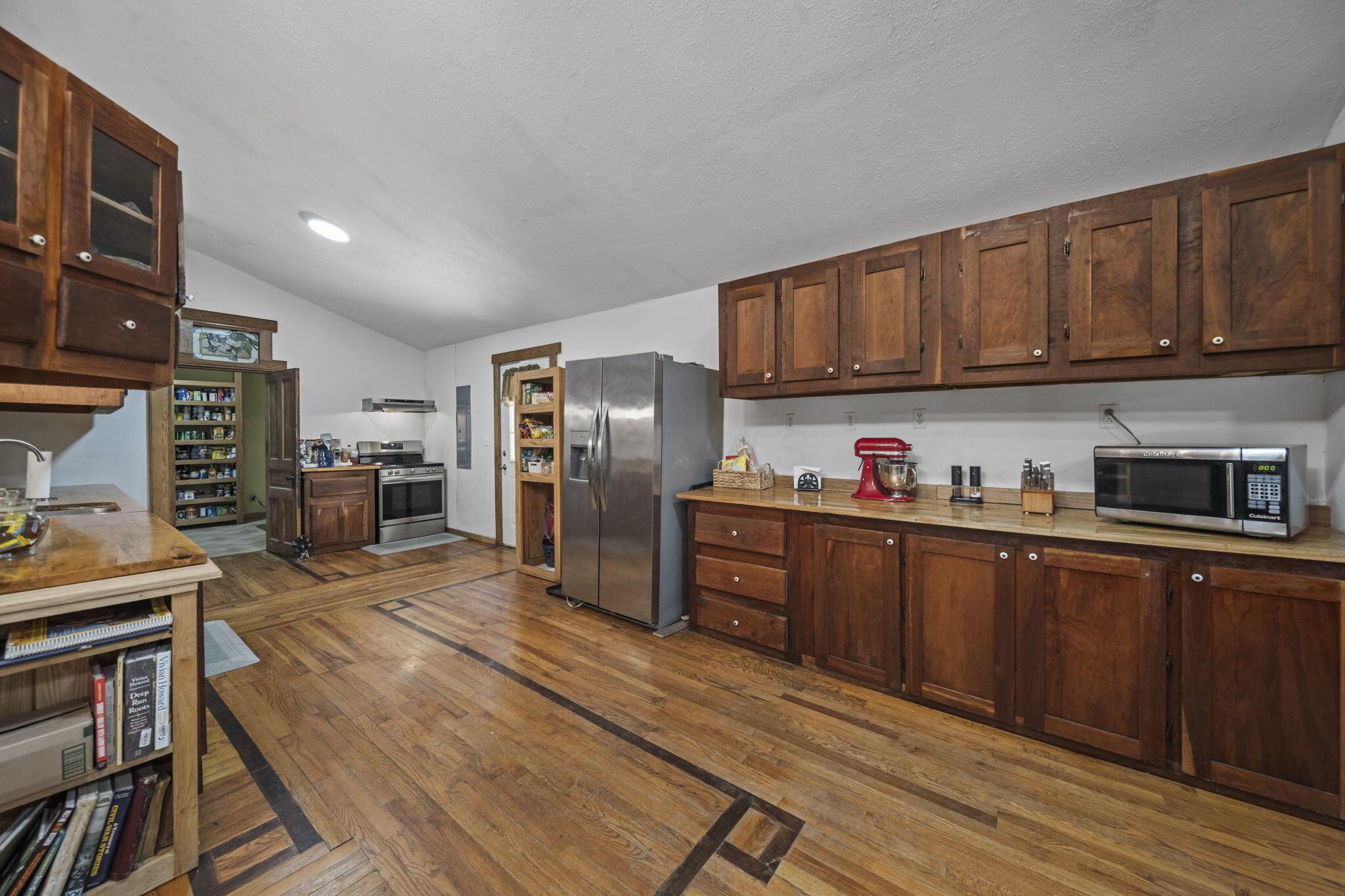 3758 Moriah Road Oak Hill, OH 45656 - Photo 12 of 88