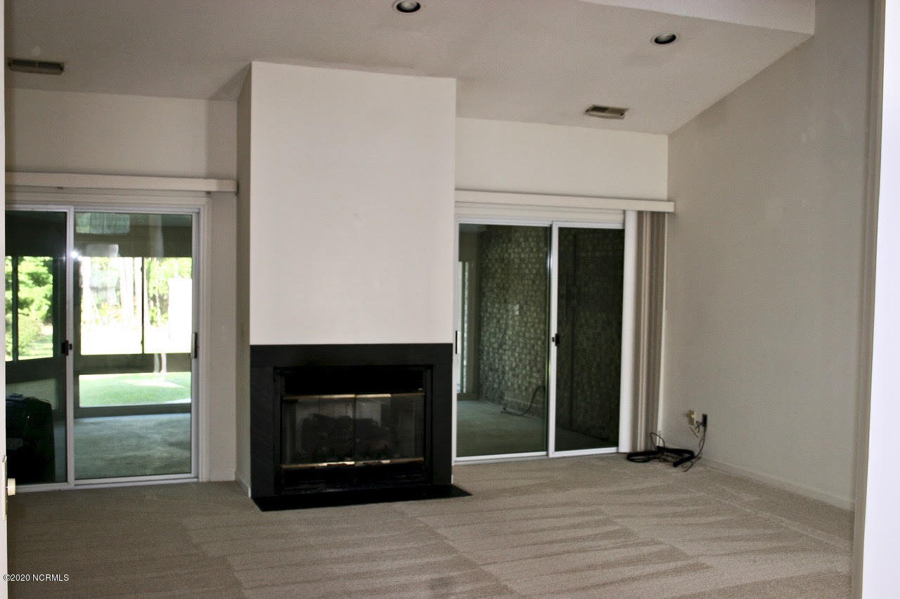 144 Olde Point Road Hampstead, NC 28443 - Photo 5 of 32 5