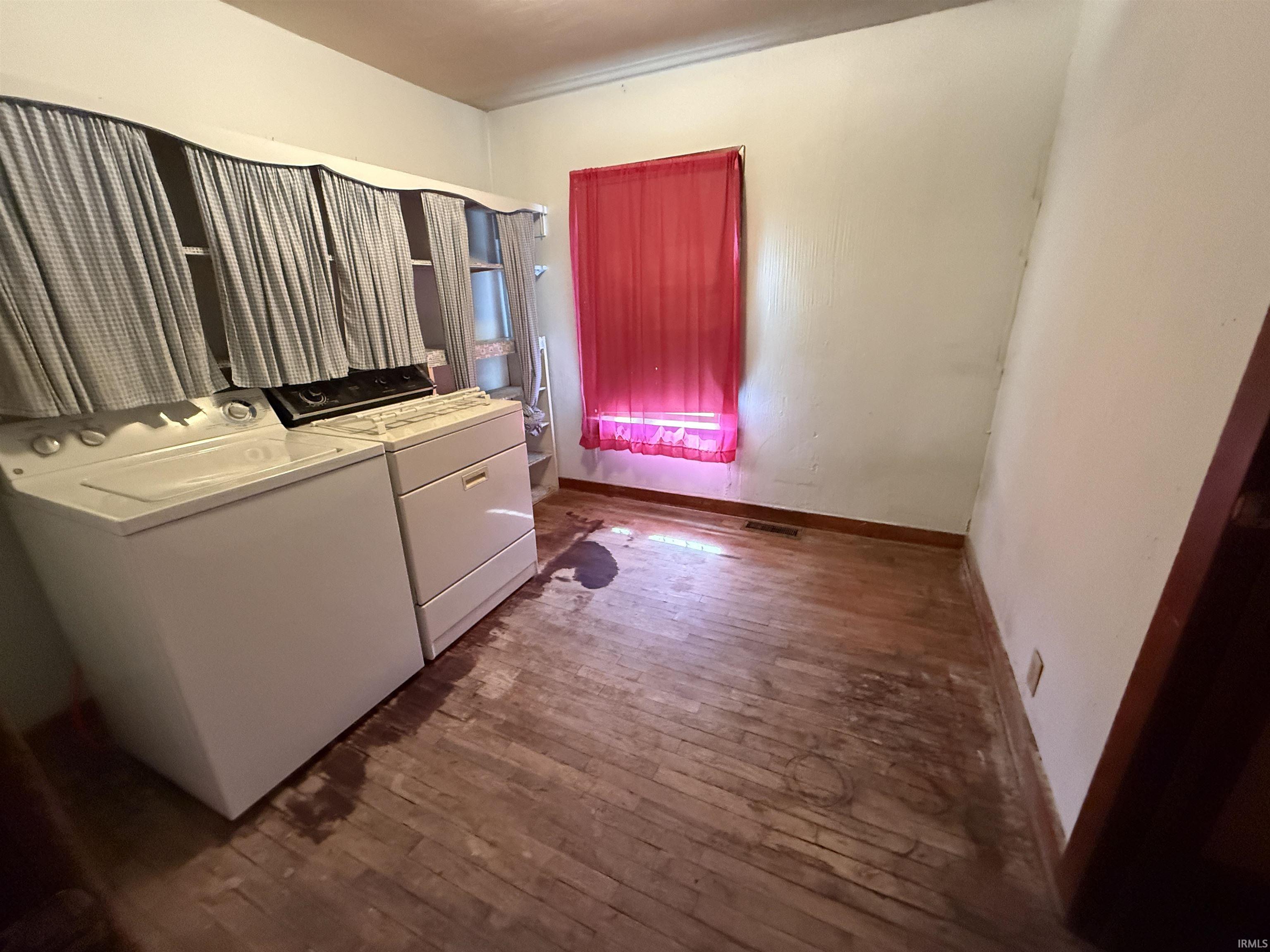 802 Biddle Street Logansport, IN 46947 - Photo 5 of 10