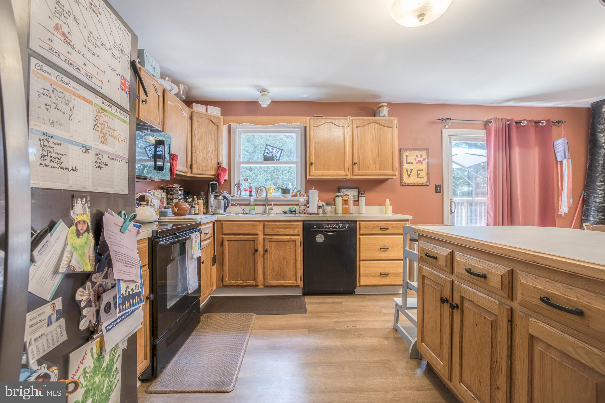 126 Eckman Road Lancaster, PA 17602 - Photo 5 of 29