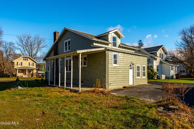 $349,900 | 21 Magee Drive, Bethlehem, NY 12077