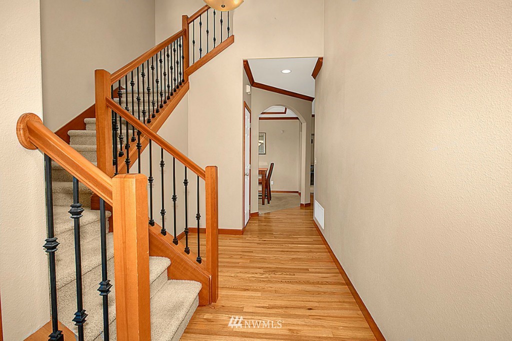 18208 2nd Place West, Unit A Bothell, WA 98012 - Photo 4 of 24