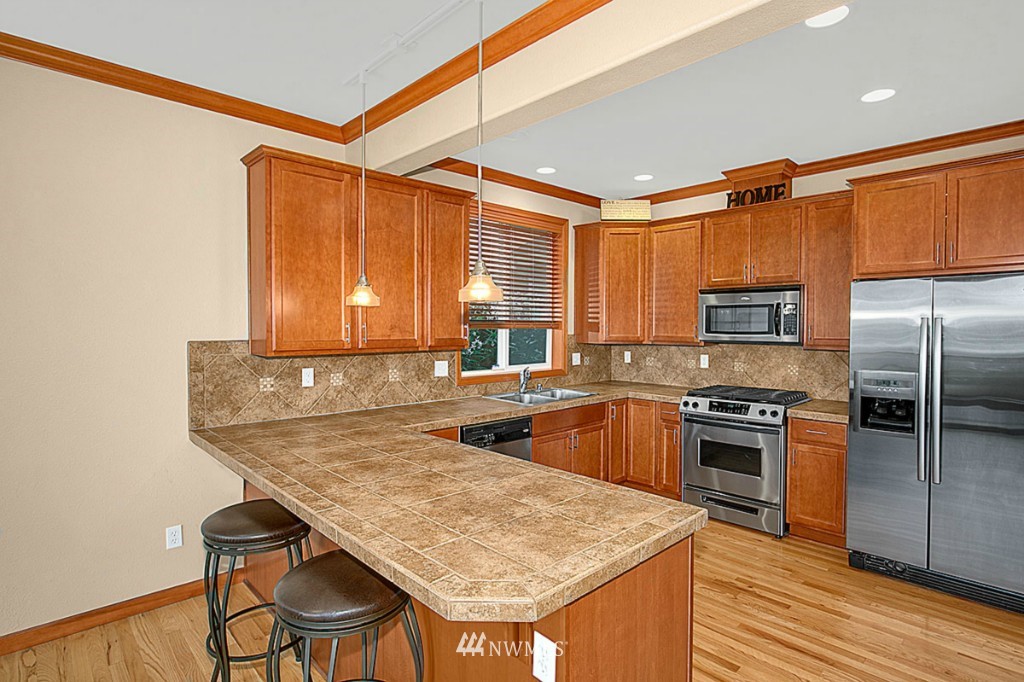 18208 2nd Place West, Unit A Bothell, WA 98012 - Photo 8 of 24
