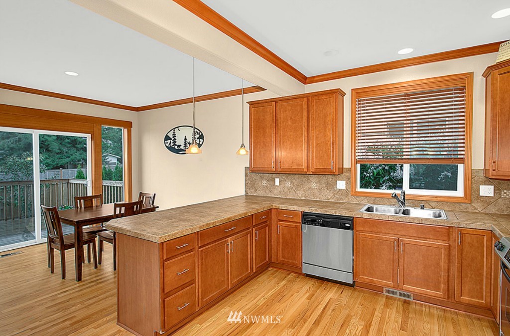 18208 2nd Place West, Unit A Bothell, WA 98012 - Photo 9 of 24