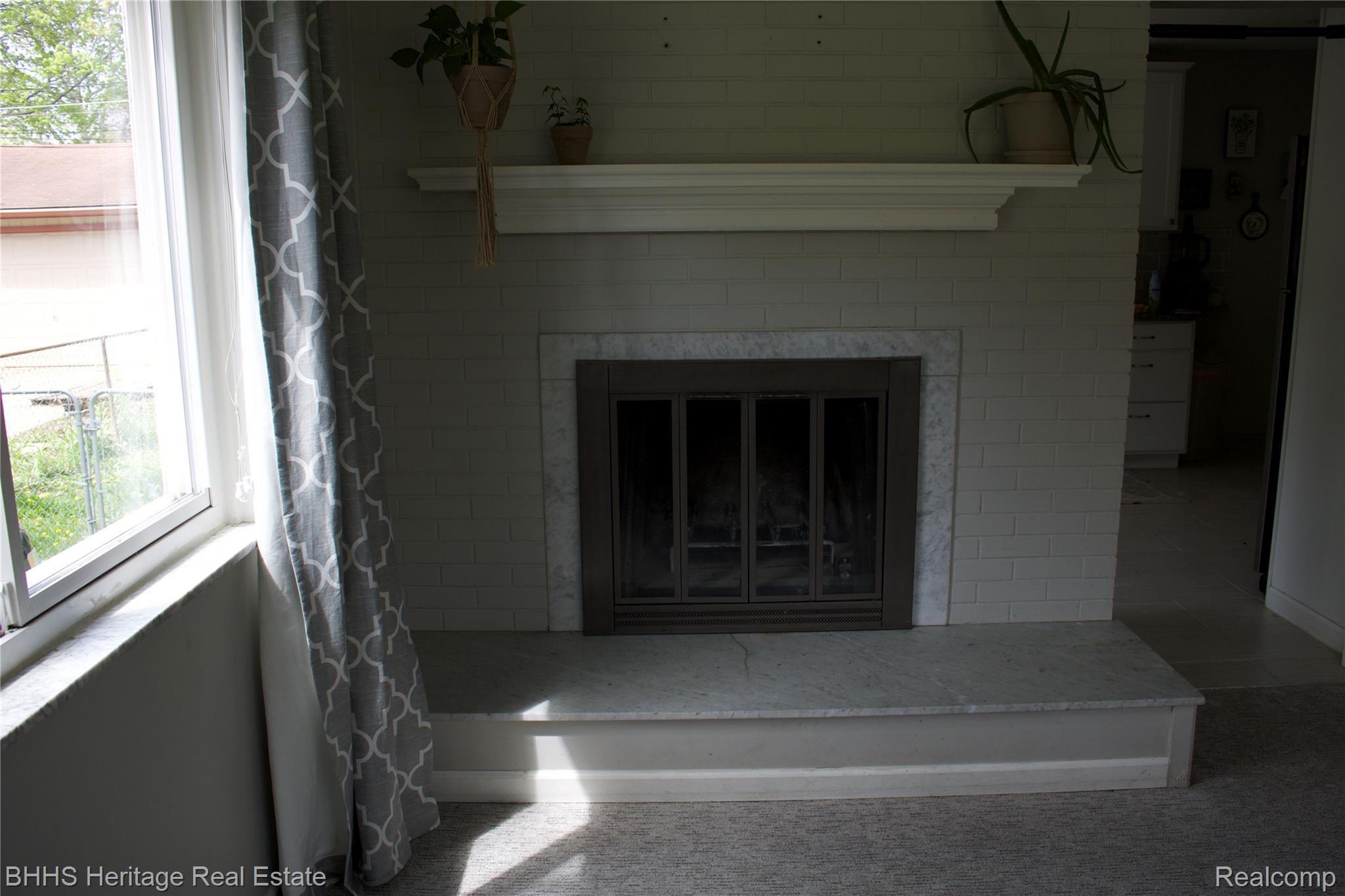 5131 Warmbriar Road White Lake, MI 48383 - Photo 11 of 32 994E4A9A-4DE5-428E-9B40-4D5CD9C2D77E_1_100_o.jpeg