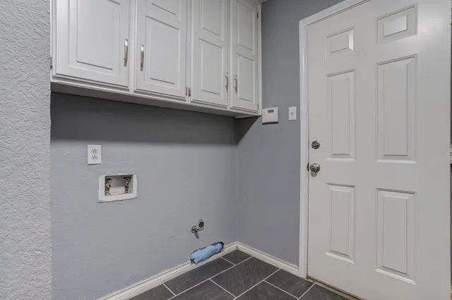 $399,900 | 5107 1st Place, Lubbock, TX 79416