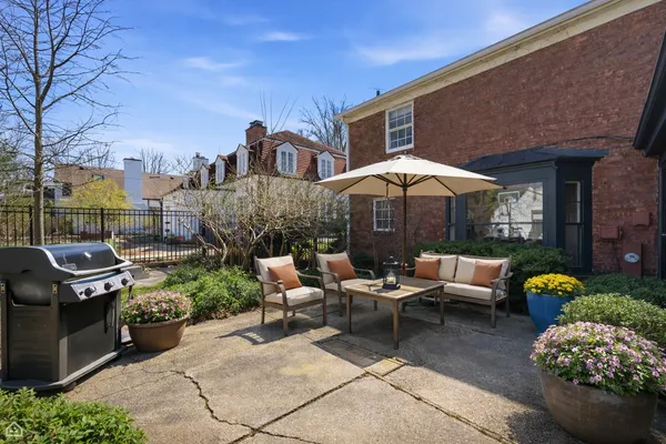 $1,300,000 | 1940 Chestnut Avenue, Wilmette, IL 60091