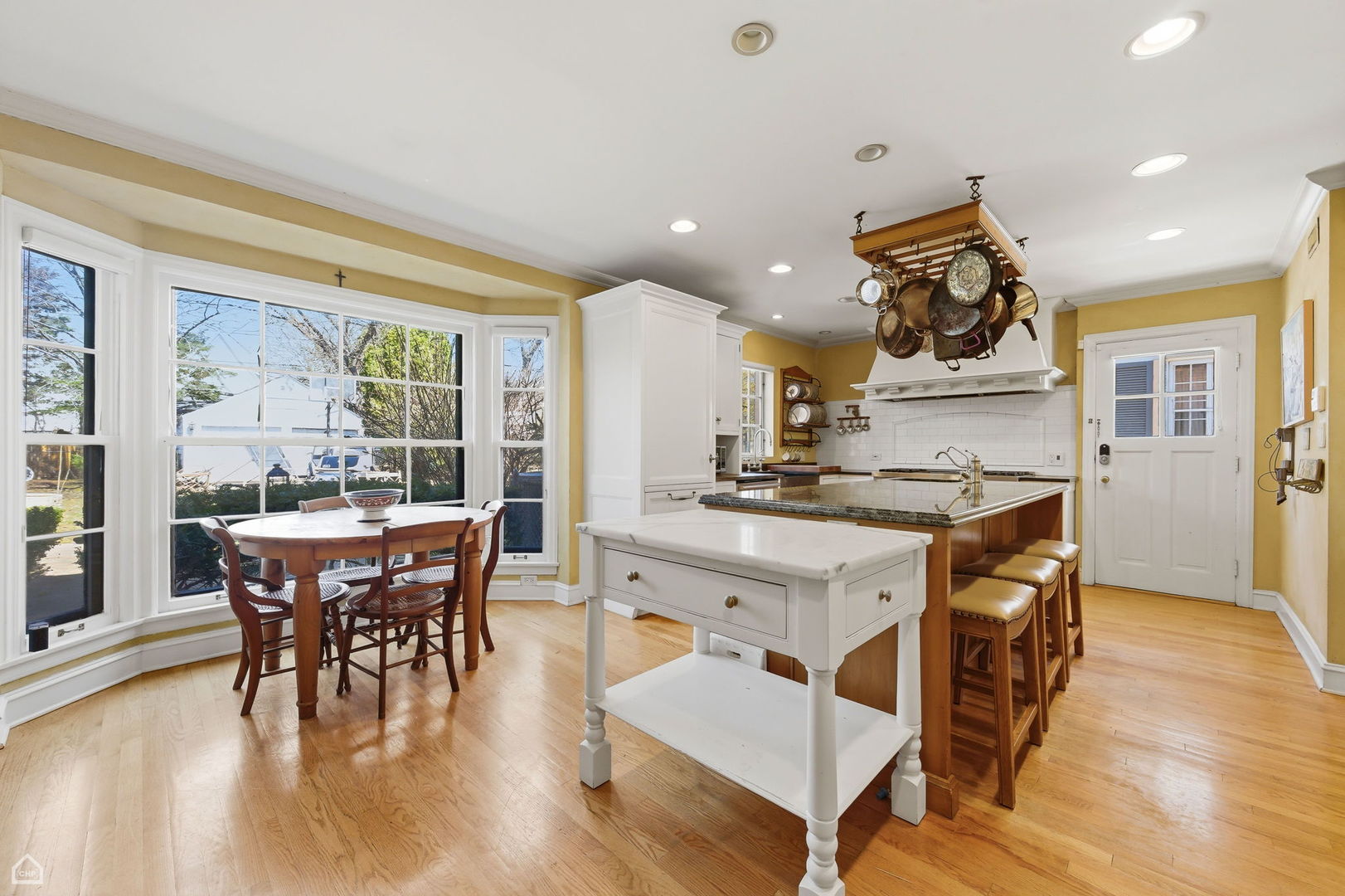 1940 Chestnut Avenue Wilmette, IL 60091 - Photo 2 of 25