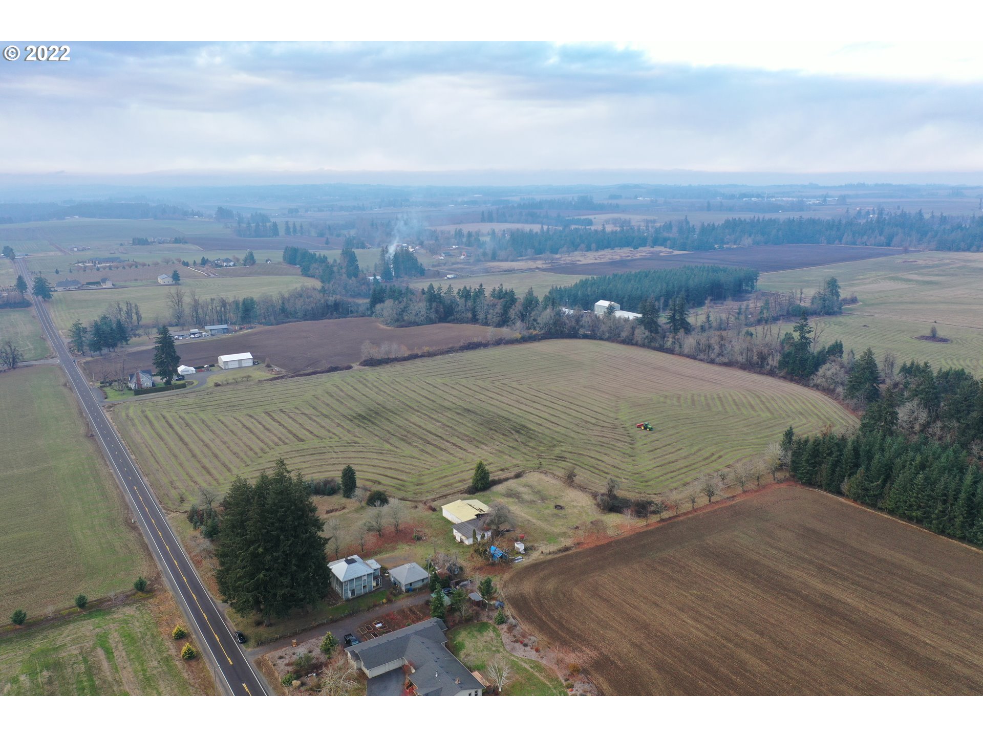 13737 Triumph Road Southeast Sublimity, OR 97385 - Photo 6 of 32 Gallery Image 6