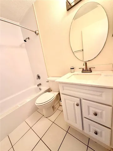 $114,900 | 284 115th Avenue North, Unit 3, St. Petersburg, FL 33716