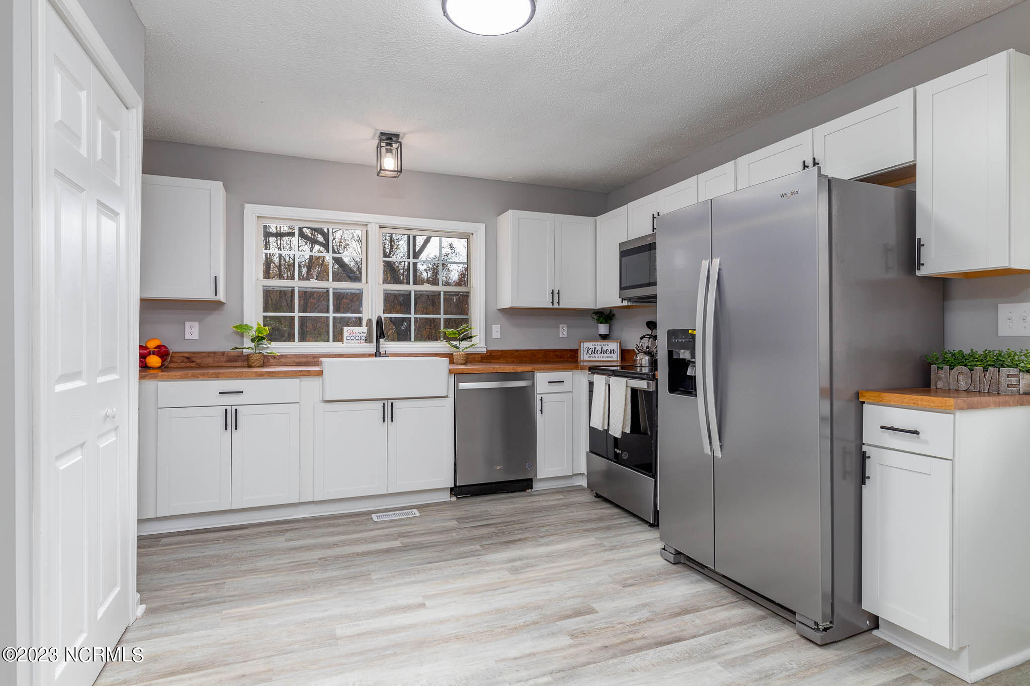 225 Grady Road Clinton, NC 28328 - Photo 11 of 40 Kitchen