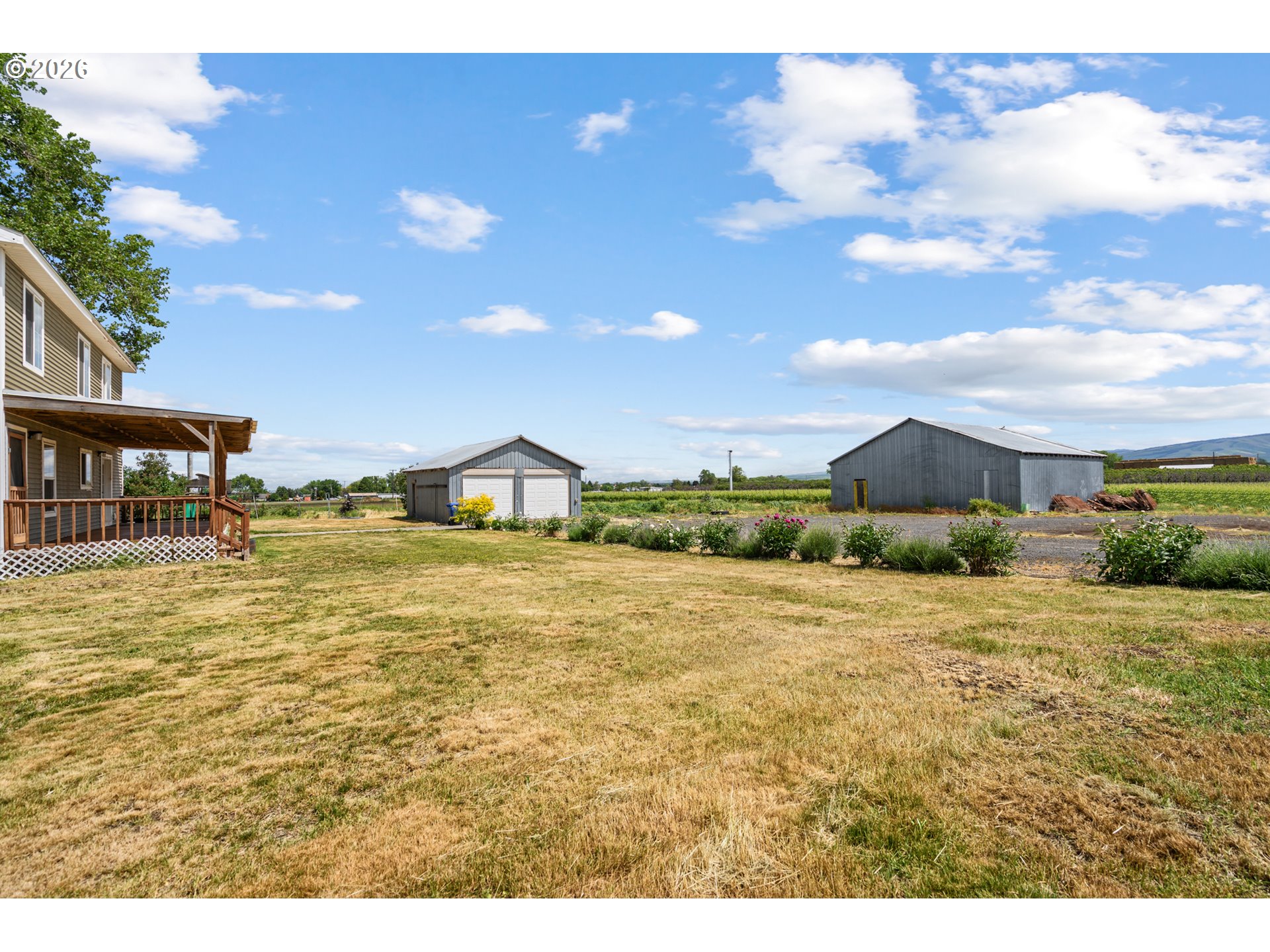 53671 Appleton Road Milton Freewater, OR 97862 - Photo 38 of 41 a view of a house with a big yard