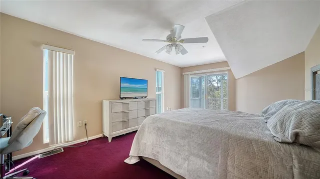 $2,240,000 | 462 Island Circle, Sarasota, FL 34242