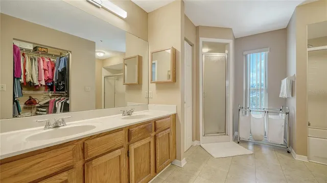 $2,240,000 | 462 Island Circle, Sarasota, FL 34242