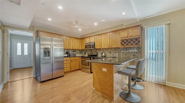 $2,240,000 | 462 Island Circle, Sarasota, FL 34242