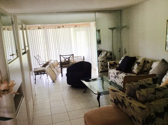 $2,200 | 13765 Flora Place, Unit A, Delray Beach, FL 33484