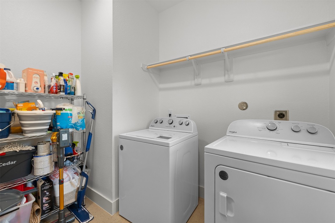 44206 Springer Road Hempstead, TX 77445 - Photo 23 of 43 a utility room with dryer and washer
