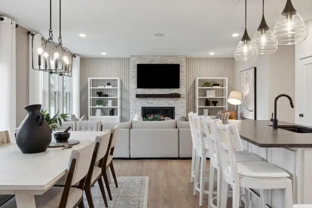 $634,090 | 4602 Island Pk Bay, Woodbury, MN 55129