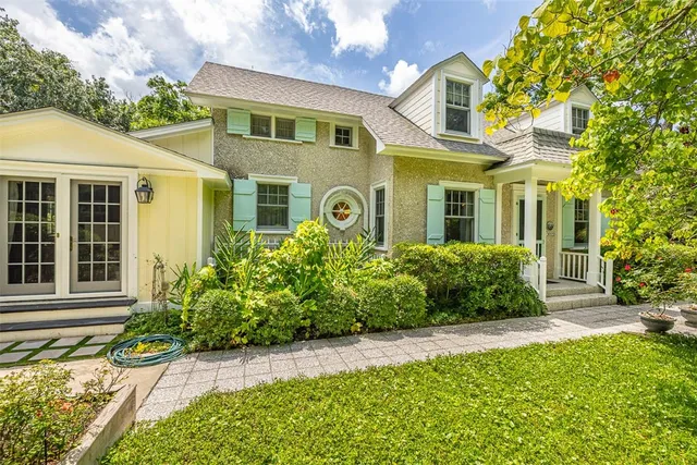 $2,450,000 | 2022 Bruce Circle, St. Simons Island, GA 31522