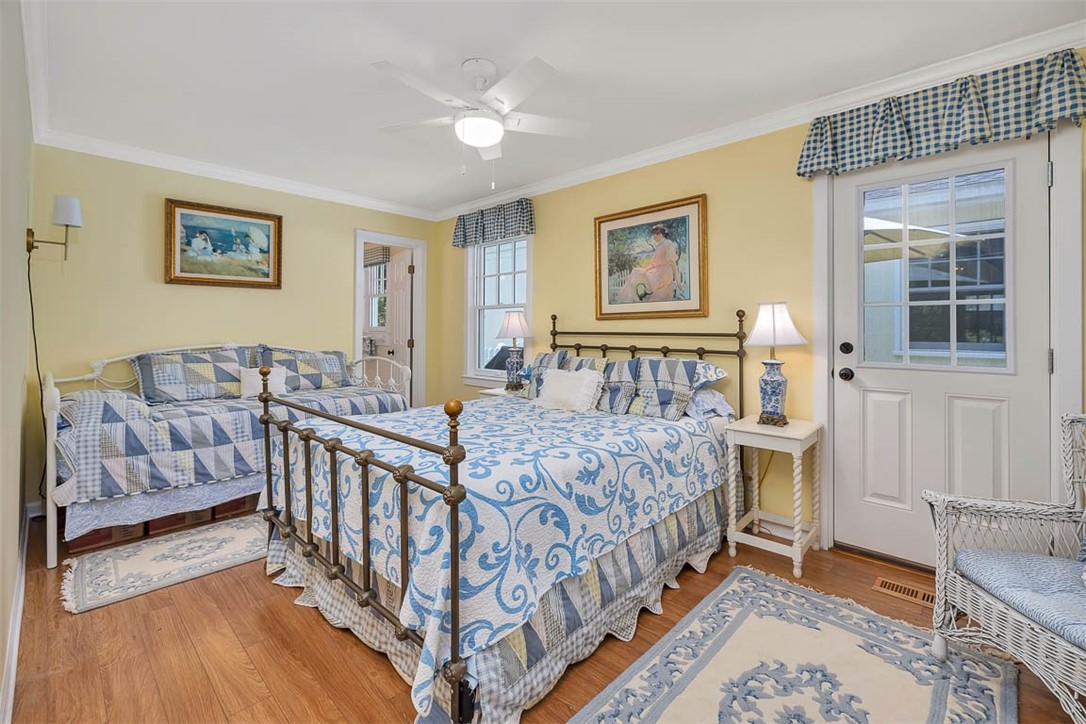 2022 Bruce Circle St. Simons Island, GA 31522 - Photo 21 of 40 Guest room 1st floor with access to deck and private bath